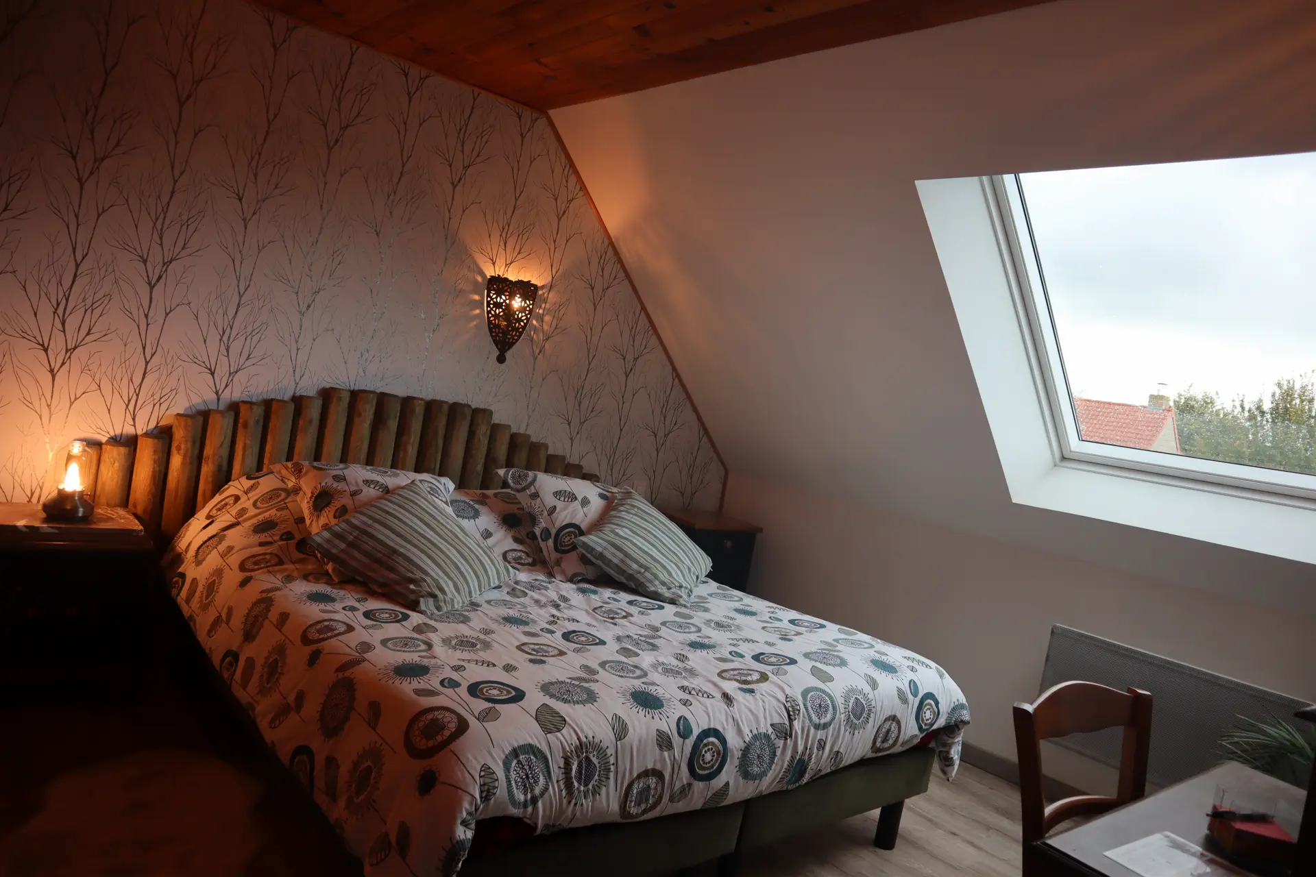 Lit de la chambre Fleur de Houblon